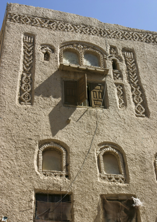 Traditional mudbrick house, Al Bayda Governorate, Rada, Yemen
