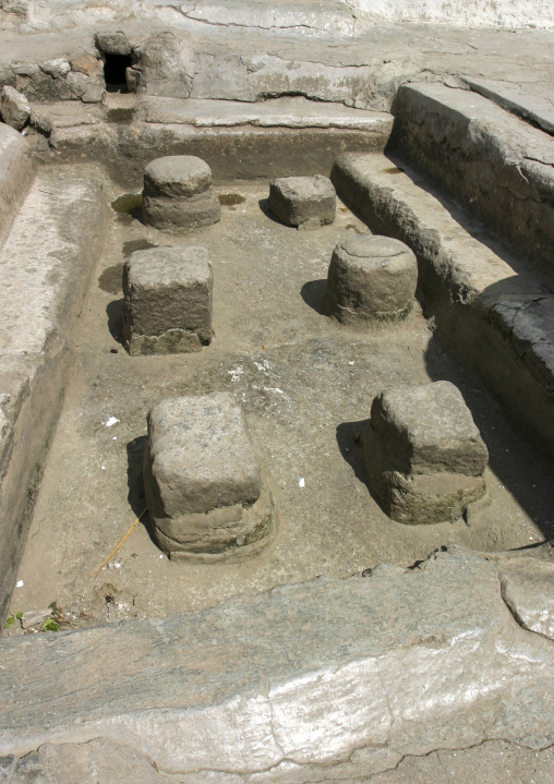 White Mosque of Ahmed Ibn Alwan ablutions room, Taiz Governorate, Yafrus, Yemen