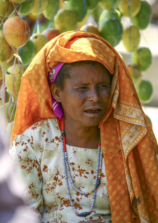 Yemeni woman in traditional clothing, Taiz Governorate, Mokha, Yemen