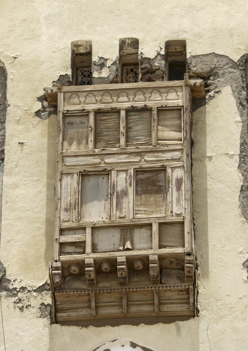 Traditional mashrabiya of an old house in the old city, Taiz Governorate, Mokha, Yemen