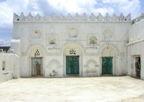 Old mosque courtyard in the citadel, Al Hudaydah Governorate, Zabid, Yemen
