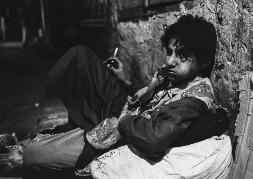 Yemeni man chewing khat, Amanat Al-Asemah, Sanaa, Yemen