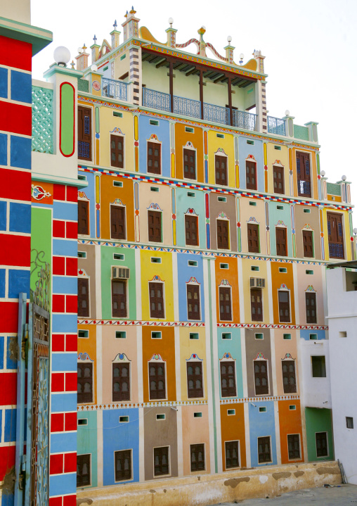The multicolored Khailat Bugshan palace, Hadhramaut, Khaila, Yemen