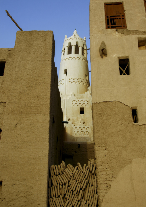 Mosque between mud skyscrapers, Hadhramaut, Shibam, Yemen