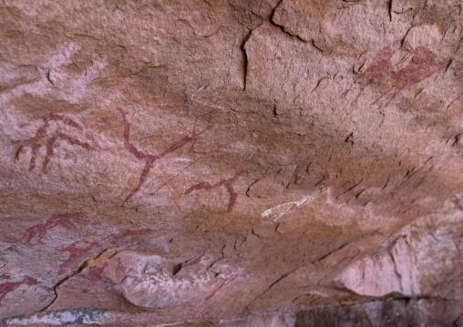 Rock painting depicting men hunting, Tassili N'Ajjer National Park, Tadrart Rouge, Algeria