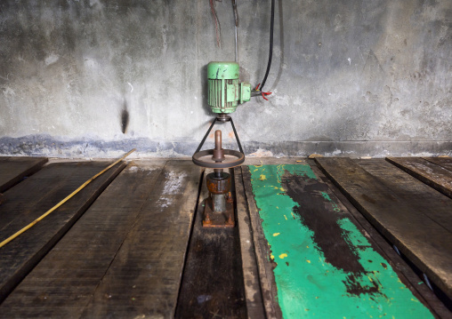 Old fashionned ice machine, Dhaka Division, Dhaka, Bangladesh