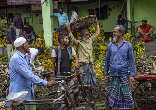 Bangladeshi men at vegetables and fruits morning market, Dhaka Division, Dhaka, Bangladesh