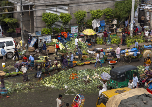 High angle view of Kawran Bazar vegetables and fruits market, Dhaka Division, Dhaka, Bangladesh