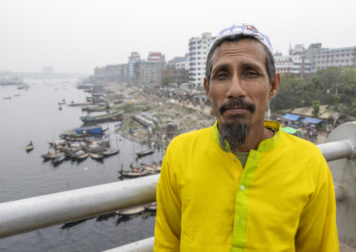 Portrait of a bangladeshi man in Buriganga river, Dhaka Division, Keraniganj, Bangladesh