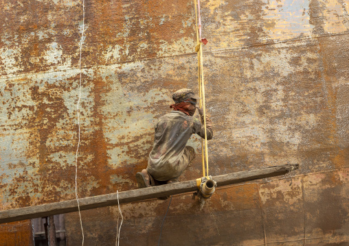 Worker at Dhaka Shipyard, Dhaka Division, Keraniganj, Bangladesh