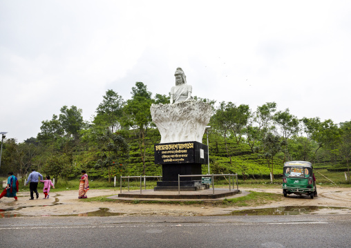 Statue to welcome visitors at the tea gardens, Sylhet Division, Bahubal, Bangladesh