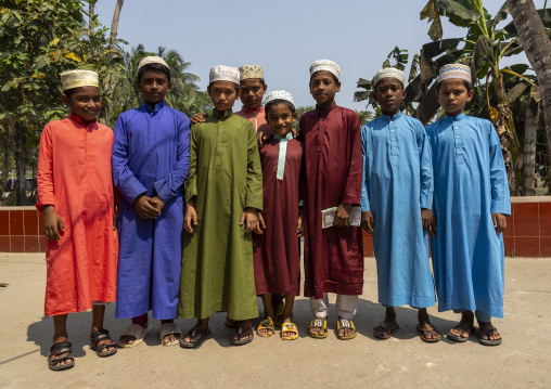 Portrait of bangladeshi muslim boys, Khulna Division, Shyamnagar, Bangladesh