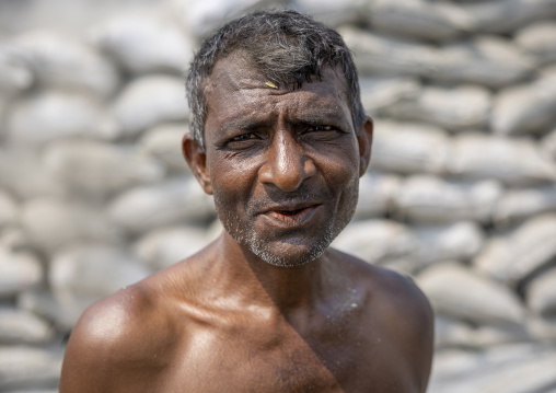 Bangladeshi porter portrait, Khulna Division, Abhaynagar, Bangladesh