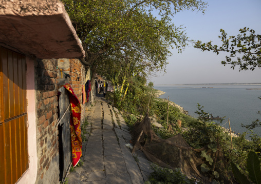 Fishermen houses on the river bank, Rajshahi Division, Rajshahi, Bangladesh