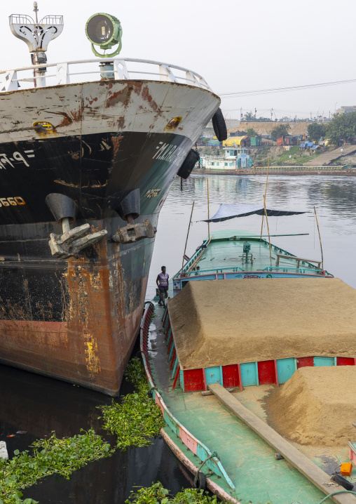 Sand loaded on boats in Amin bazar, Dhaka Division, Sabhar, Bangladesh