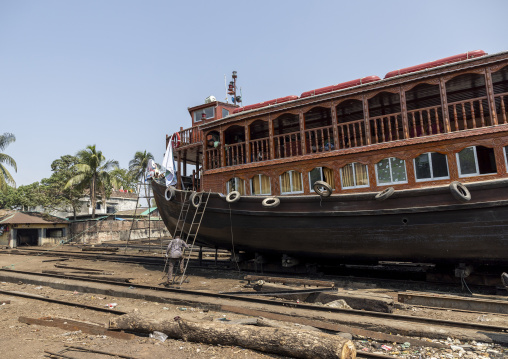 Maintenance of a cruise boat, Chittagong Division, Cox's Bazar Sadar, Bangladesh