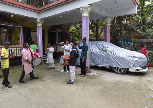 Bangladeshi musicians playing during a hindu ceremony, Dhaka Division, Tongibari, Bangladesh