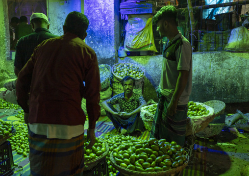 Vegetables and fruits for sale at Kawran Bazar morning market, Dhaka Division, Dhaka, Bangladesh
