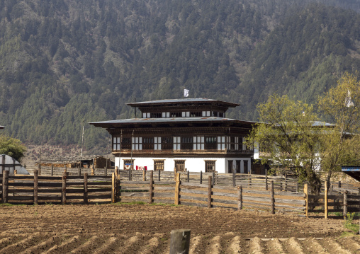 Bhutanese traditional house at rural area, Wangdue Phodrang, Phobjikha Valley, Bhutan