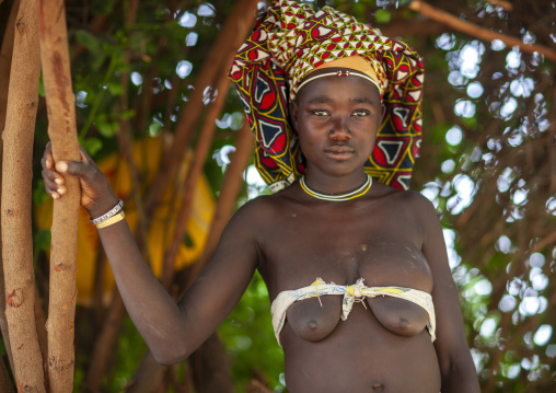 Mucubal tribe woman with the ompota headdress, Namibe Province, Virei, Angola
