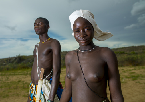 Couple of Mucubal tribe teenagers, Namibe Province, Virei, Angola