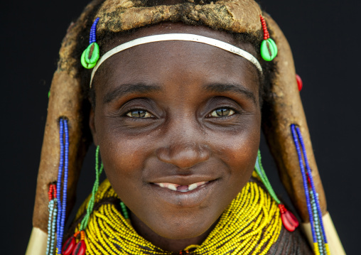 Mwila woman with the giant vilanda necklaces, Huila Province, Chibia, Angola