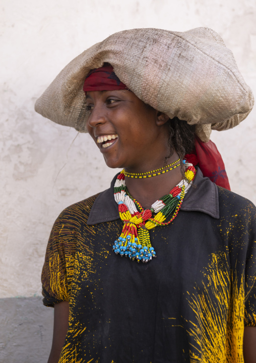 Harari woman in traditional clothing, Harari Region, Harar, Ethiopia