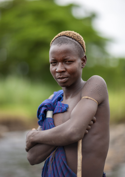 Suri man, Kibbish, Omo valley, Ethiopia