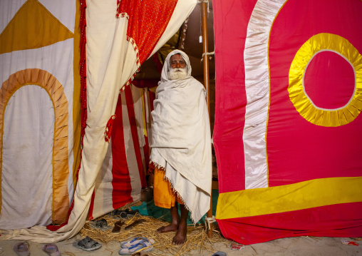 Old man in maha kumbh mela, Uttar Pradesh, Allahabad, India