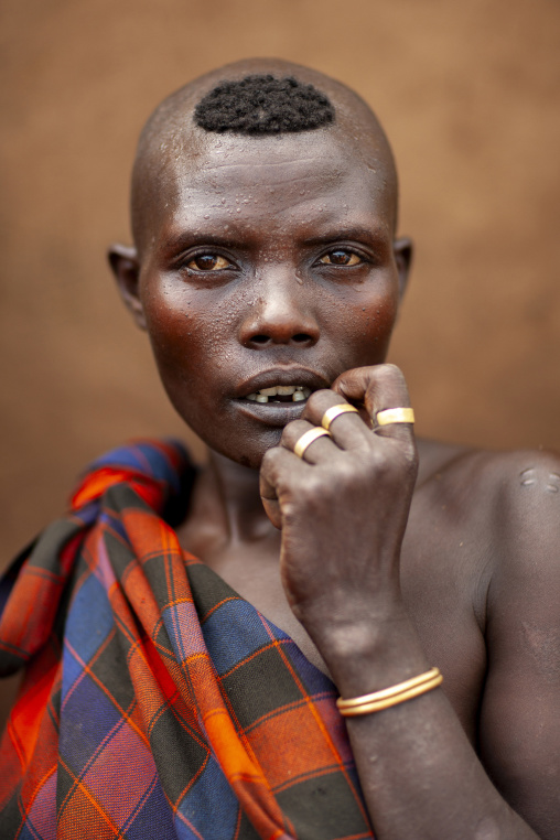Smiling dime tribe woman, Hana Mursi, Omo valley, Ethiopia