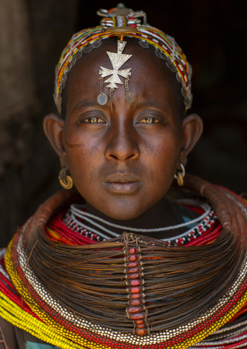 Rendille woman wearing mpooro engorio necklace, Marsabit district, Ngurunit, Kenya