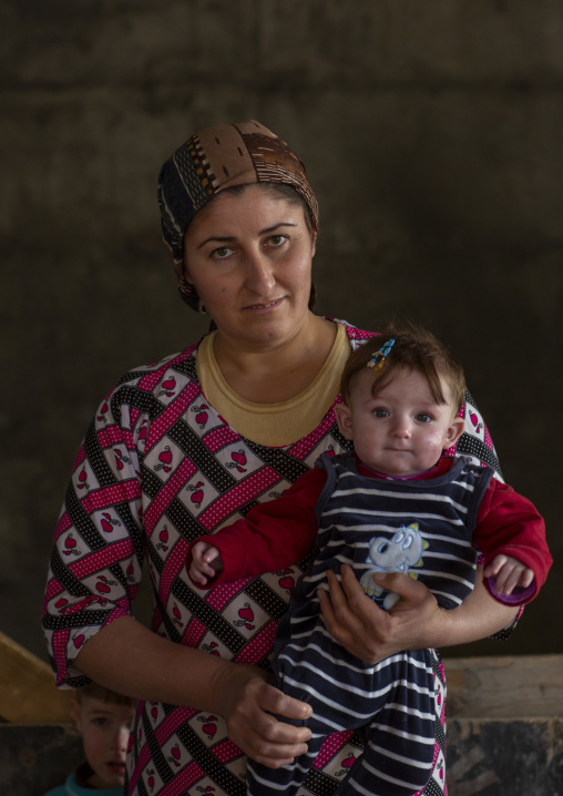 Yezedi refugees mother from sinjar, Duhok, Kurdistan, Iraq