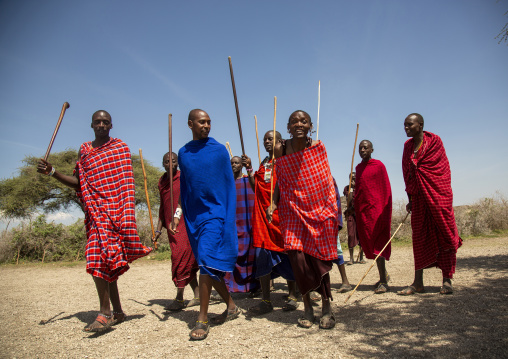 Tanzania, Ashura region, Ngorongoro, Maasai men performing the warriors dance