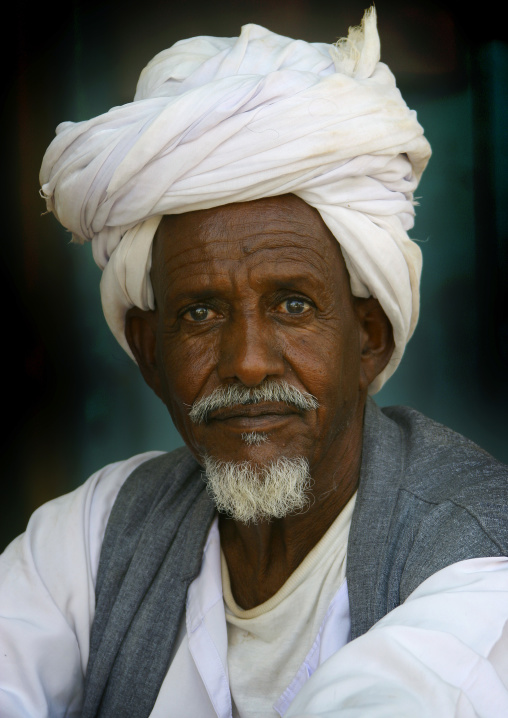 Portrait of an eritrean muslim man with a turban, Anseba, Keren, Eritrea