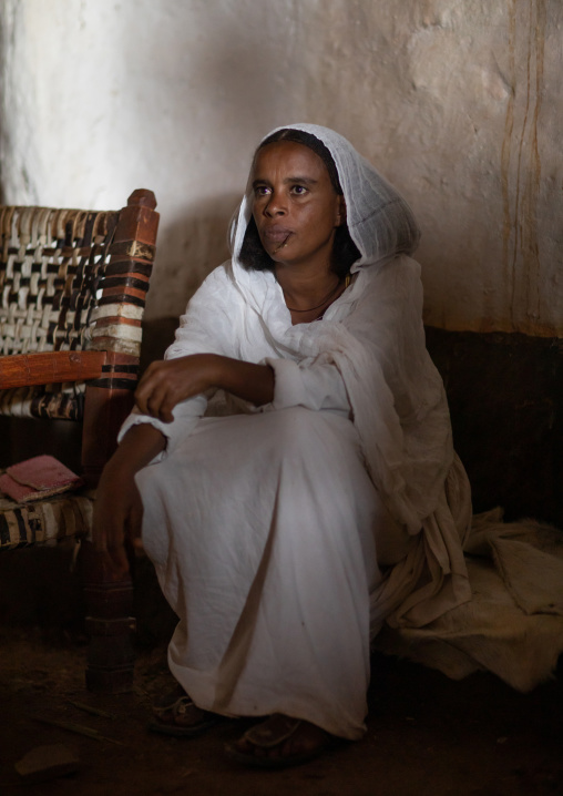 Eritrean orthodox woman in traditional clothing, Central region, Asmara, Eritrea