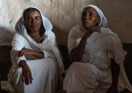 Eritrean orthodox women in traditional clothing, Central region, Asmara, Eritrea