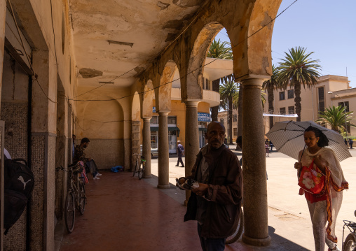 Eritrean people entering the covered market, Central Region, Asmara, Eritrea