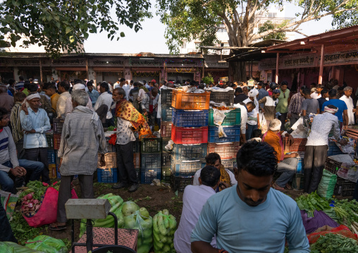 Crowdy vegetable Market, Rajasthan, Jaipur, India