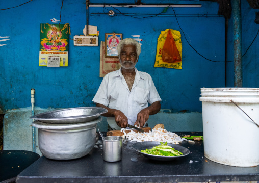 Indian food preparing food in the street, Pondicherry, Puducherry, India