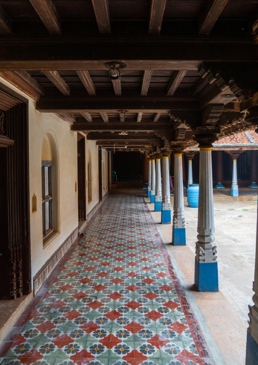 Chettiar mansion courtyard, Tamil Nadu, Kanadukathan, India