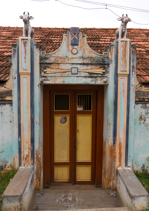 Chettiar mansion door, Tamil Nadu, Kanadukathan, India