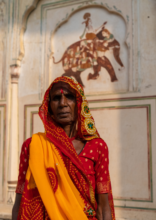 Rajasthani woman in Galtaji temple aka monkey temple, Rajasthan, Jaipur, India