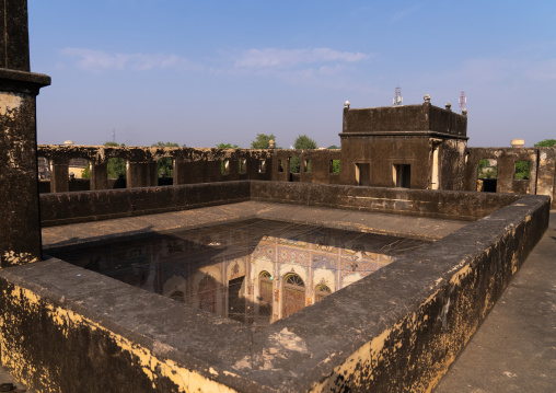 Terrace of an old historic haveli, Rajasthan, Fatehpur, India