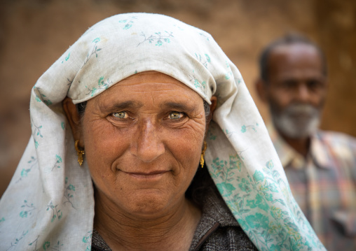 Portrait of a kashmiri women with clear eyes, Jammu and Kashmir, Srinagar, India