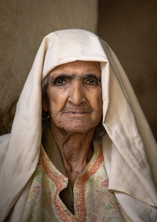 Portrait of an old veiled kashmiri woman, Jammu and Kashmir, Srinagar, India