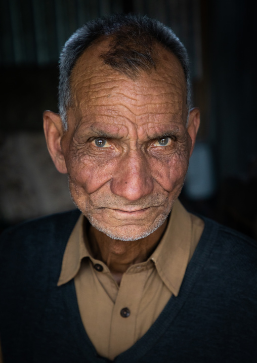 Portrait of a kahsmiri man with clear eyes, Jammu and Kashmir, Charar- E- Shrief, India
