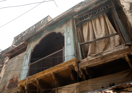 Heritage house with wooden balcony in old Delhi, Delhi, New Delhi, India