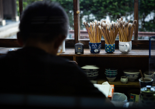 Artisan in Genemongama porcelain atelier, Kyushu region, Arita, Japan