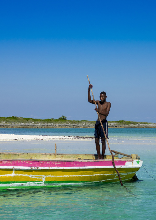 Man on a dhow, Nampula Province, Island of Mozambique, Mozambique