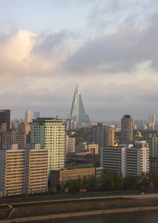 The pyramid-shaped Ryugyong hotel, DGC, Pyongyang, North Korea